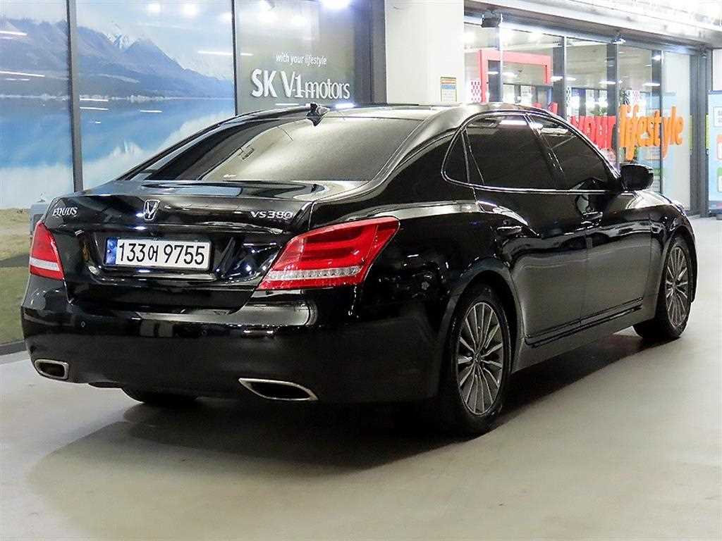 HYUNDAI Equus - Vista 4