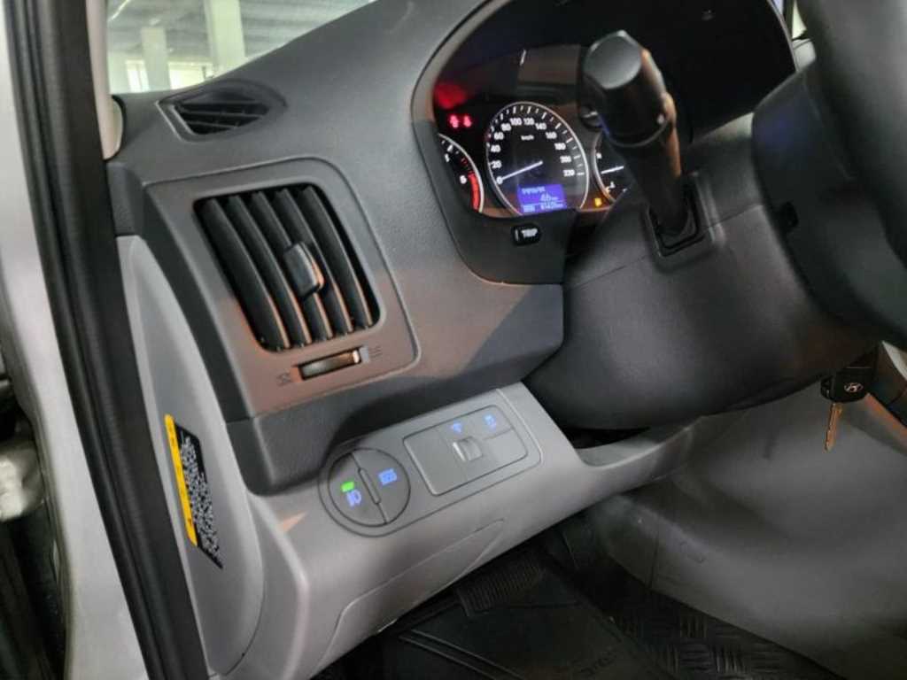 HYUNDAI Starex 2021 Gris - Importación desde Corea - HF Imports Iquique - Foto 13
