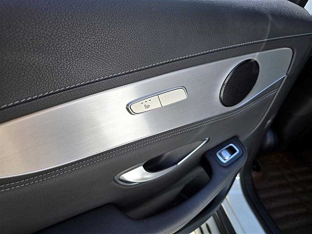 Mercedes Benz GLC Class - Vista 7