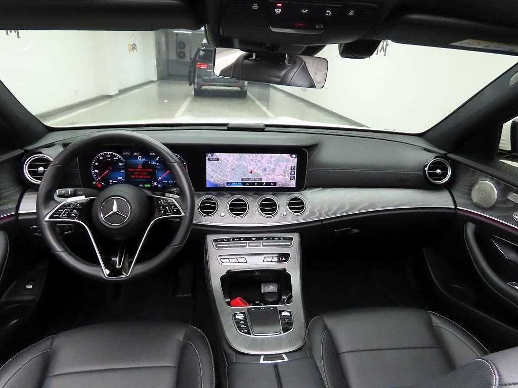 Mercedes Benz E class - Vista 6