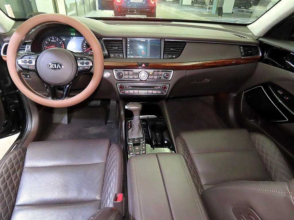 KIA K7 - Vista 10