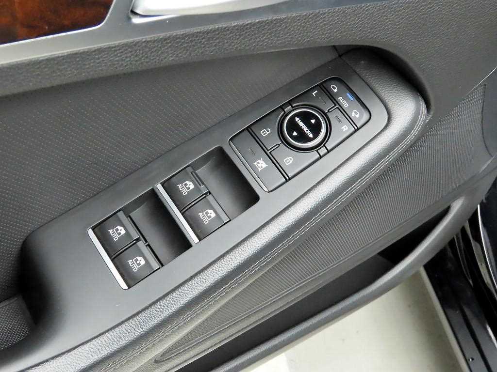 HYUNDAI Genesis - Vista 11