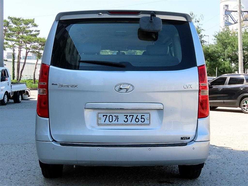 HYUNDAI Starex - Vista 4