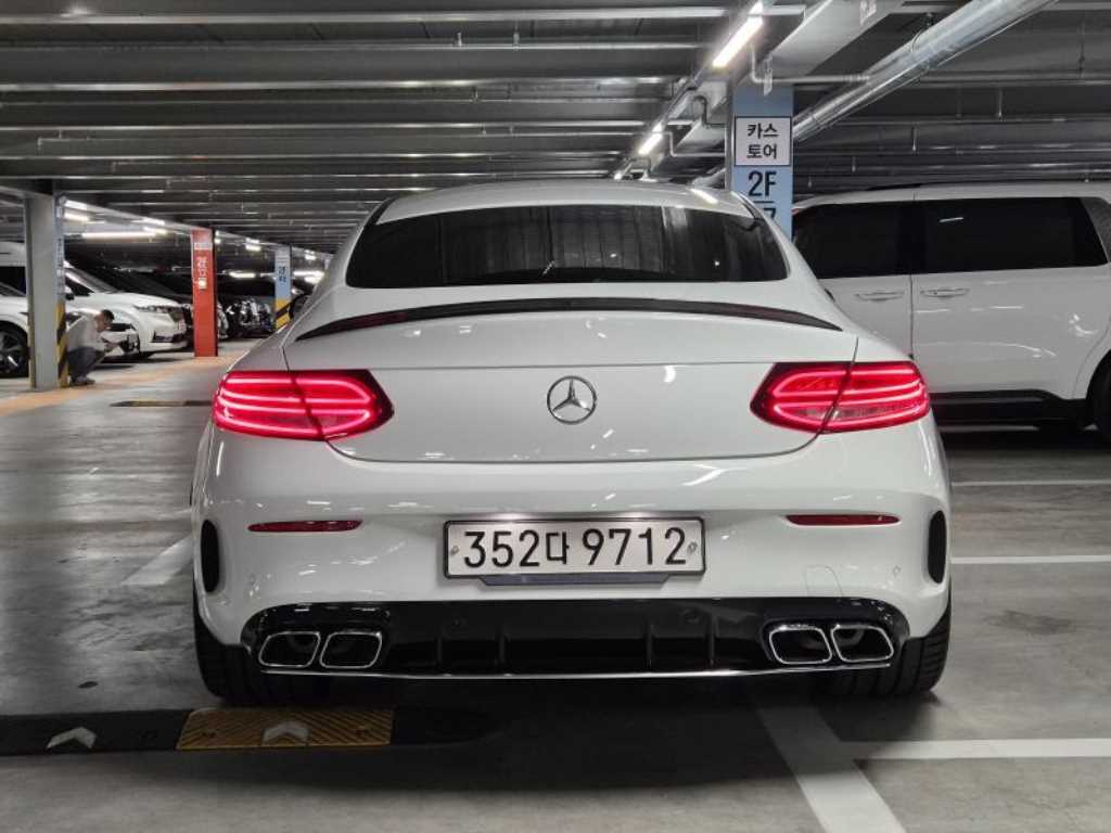 Mercedes Benz C Class - Vista 4