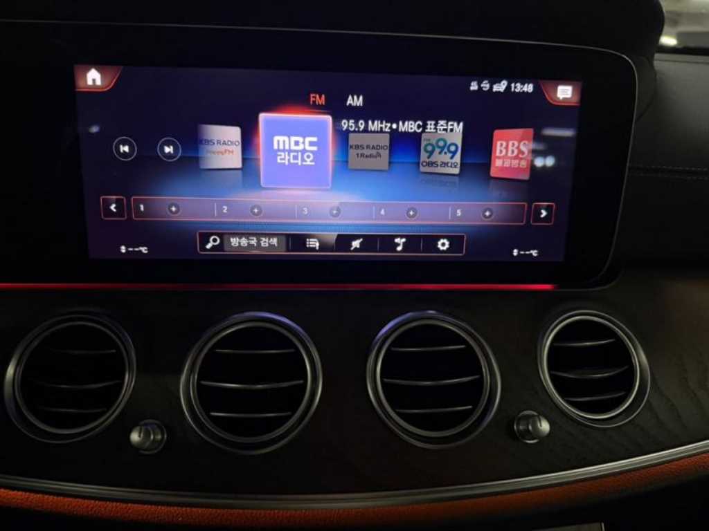 Mercedes Benz E class - Vista 10