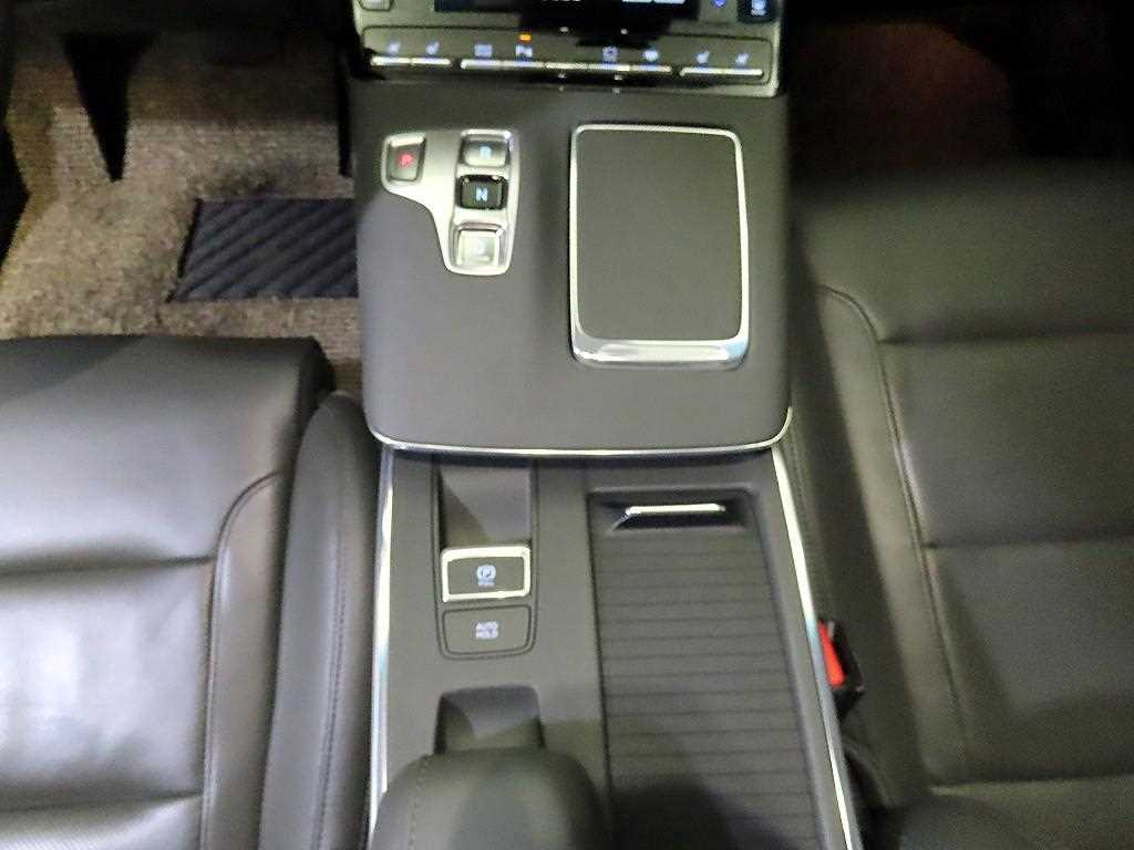 HYUNDAI Grandeur - Vista 12