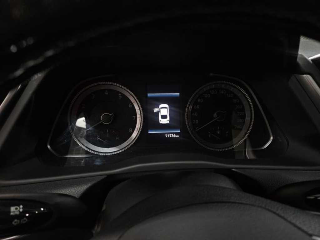 HYUNDAI Sonata - Vista 5