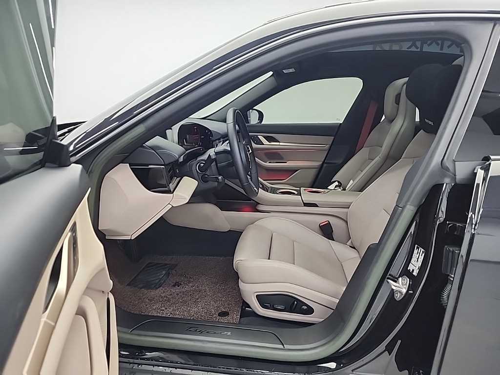 Porsche Taycan - Vista 11