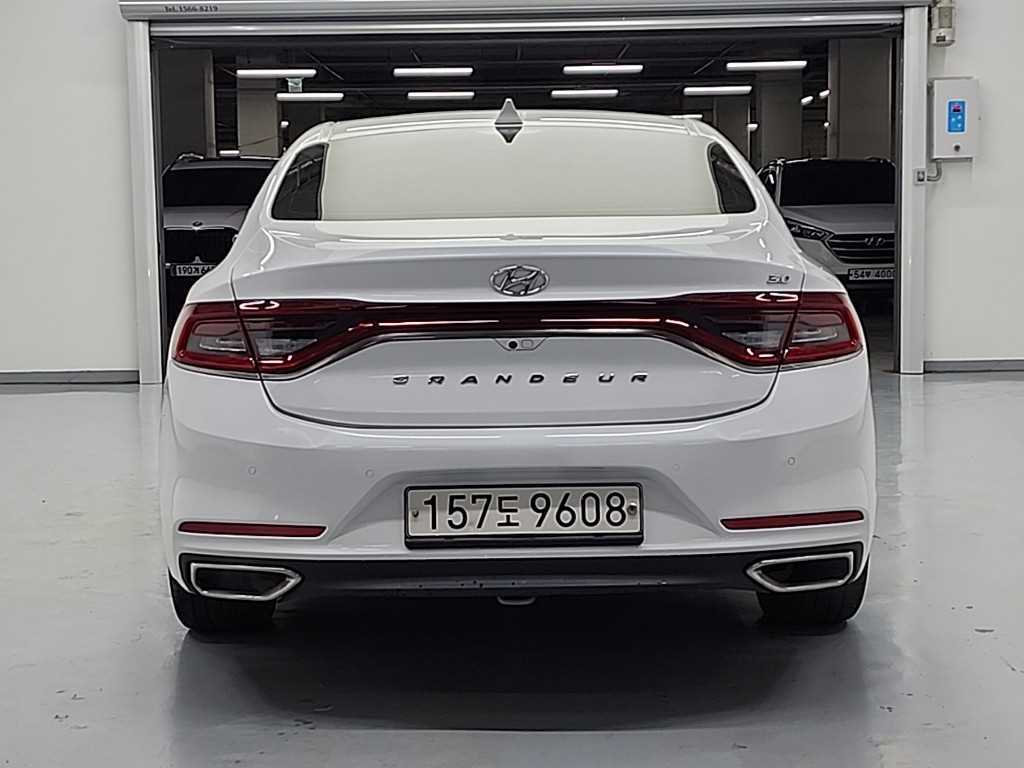 HYUNDAI Grandeur - Vista 3