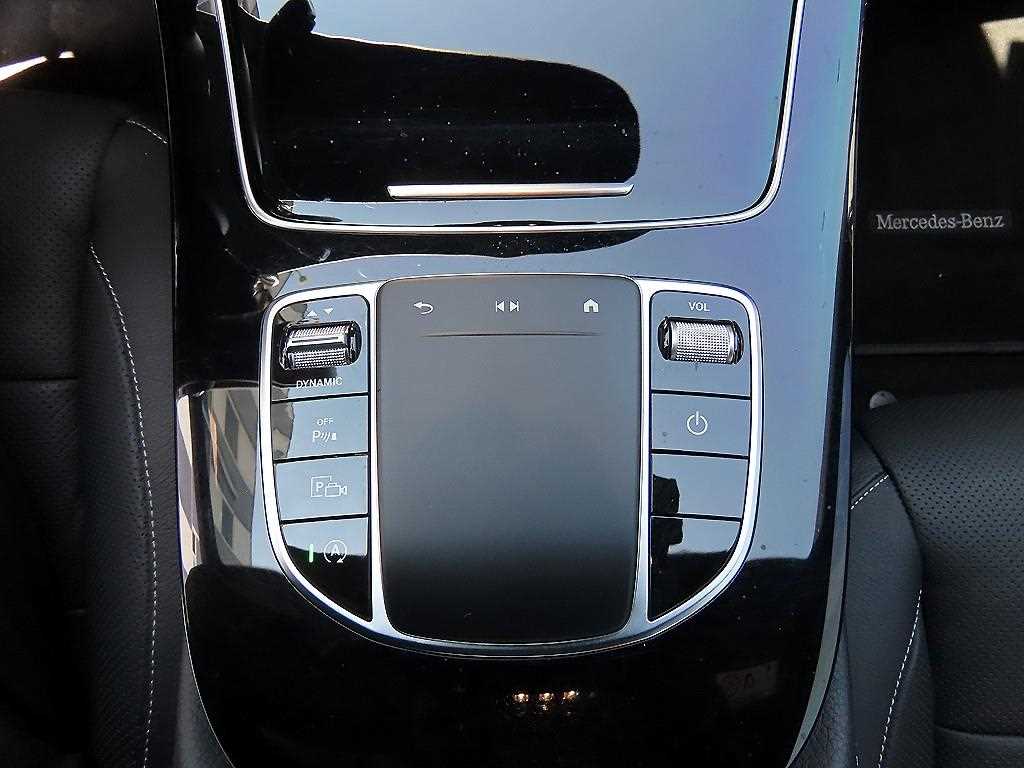 Mercedes Benz E class - Vista 11