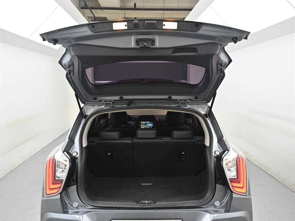 Ssangyong Tivoli 2021 Gris - Importación desde Corea - HF Imports Iquique - Foto 19