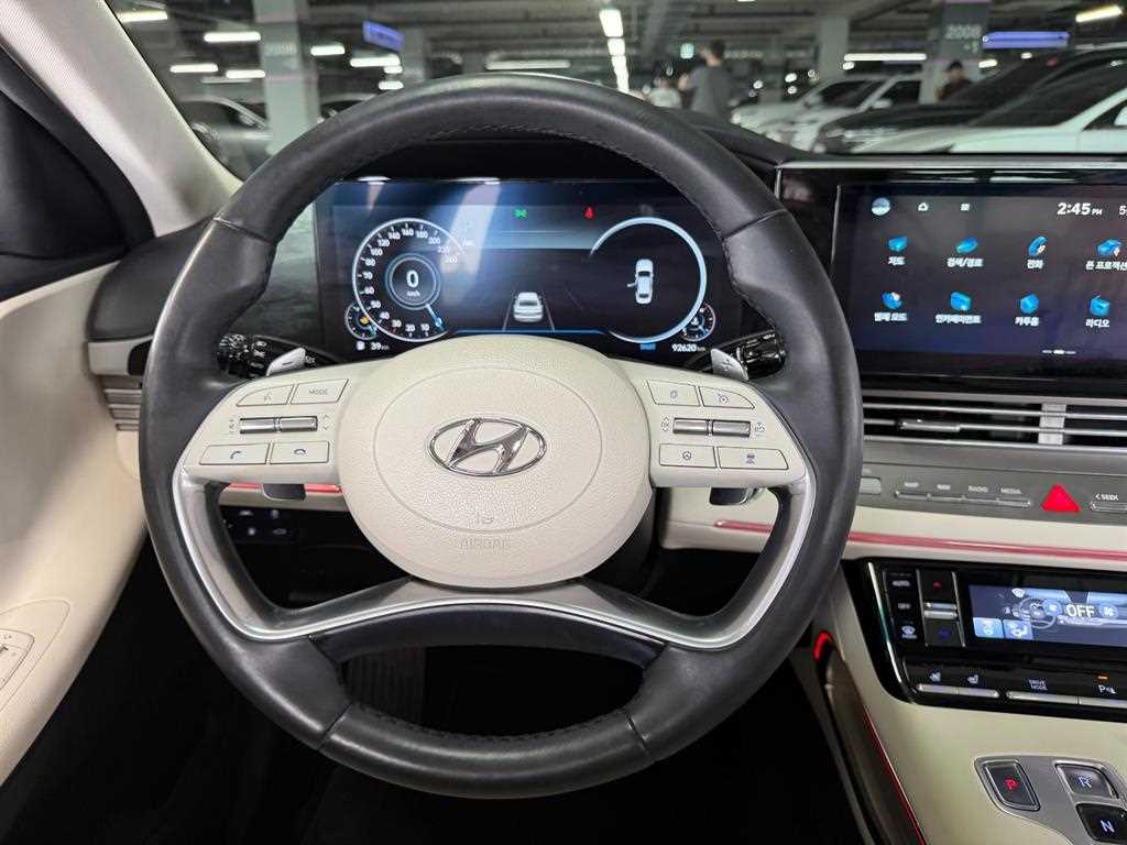 HYUNDAI Grandeur - Vista 10