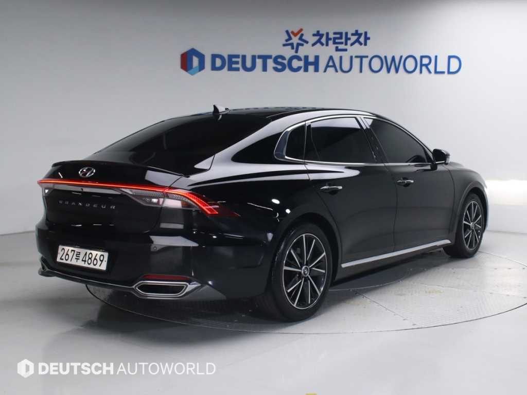 HYUNDAI Grandeur - Vista 2