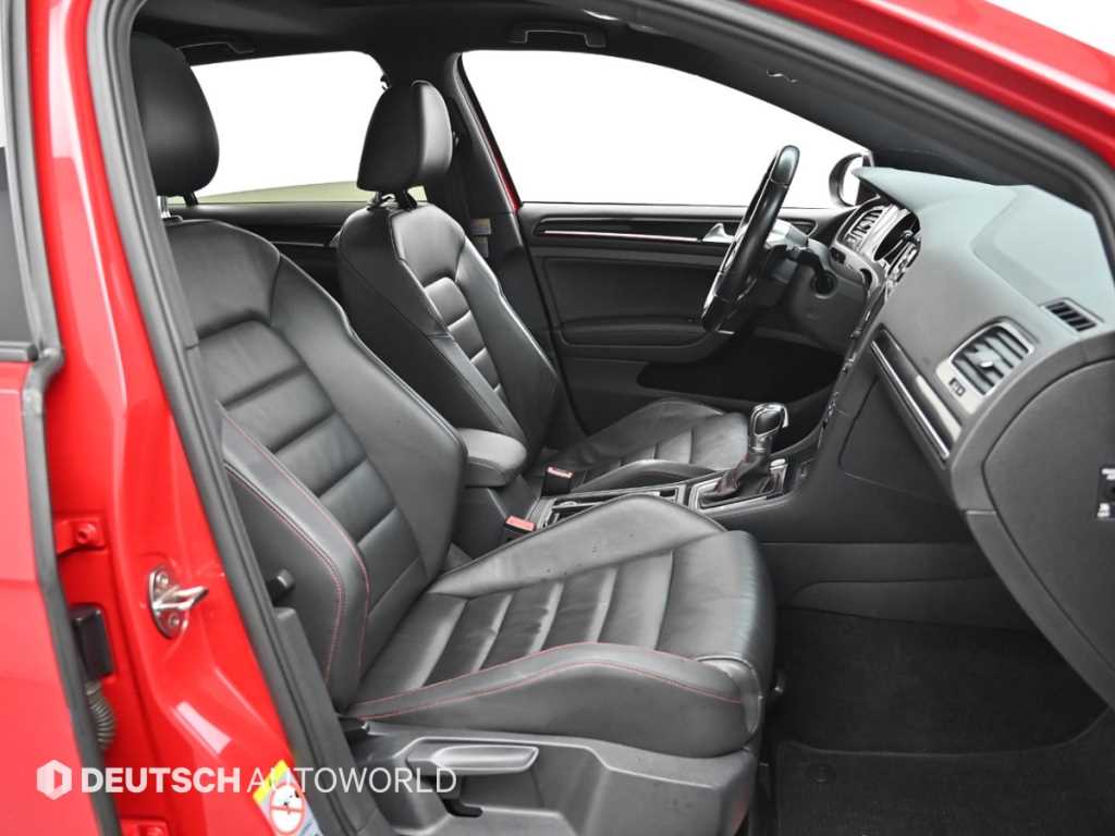 Volkswagen Golf - Vista 10