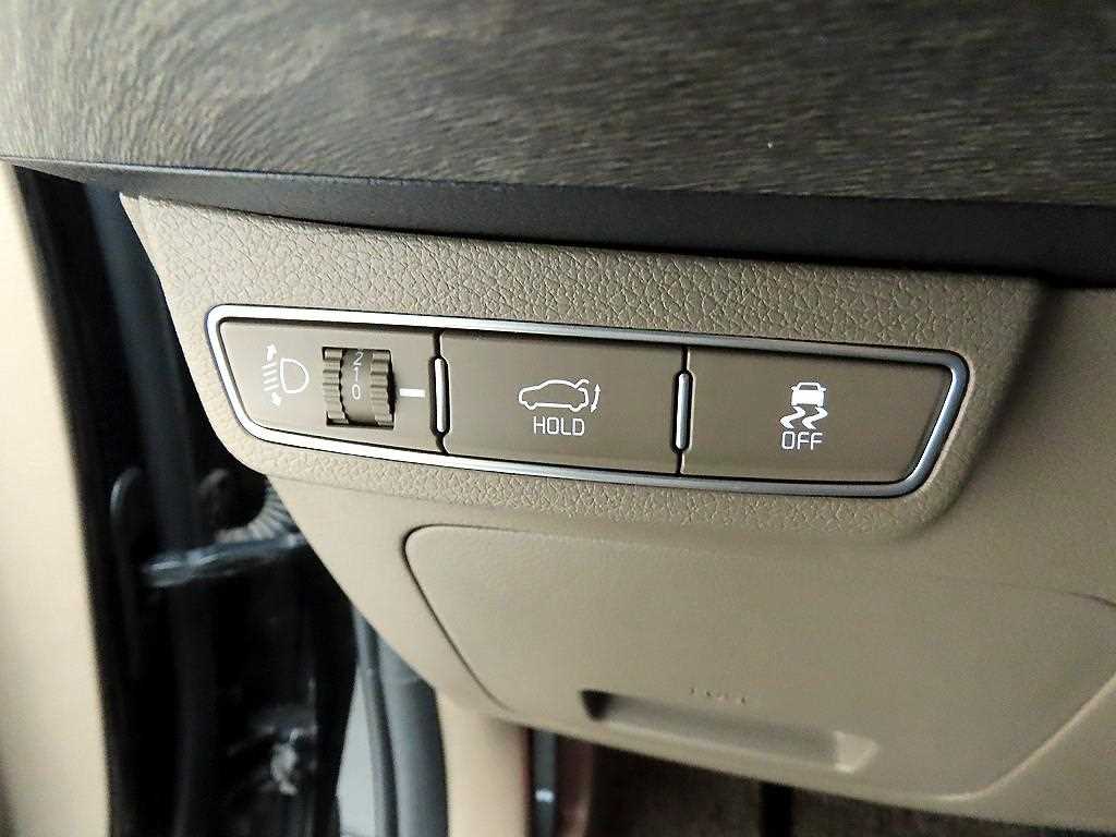 KIA K8 - Vista 12