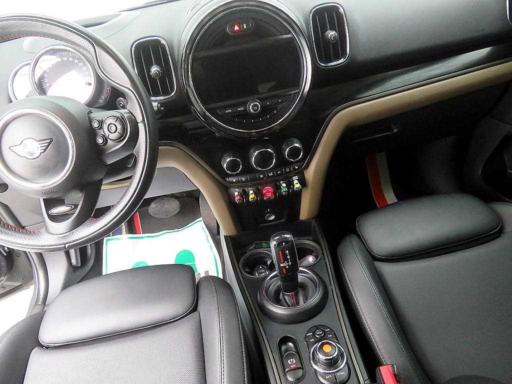 Mini Countryman - Vista 12