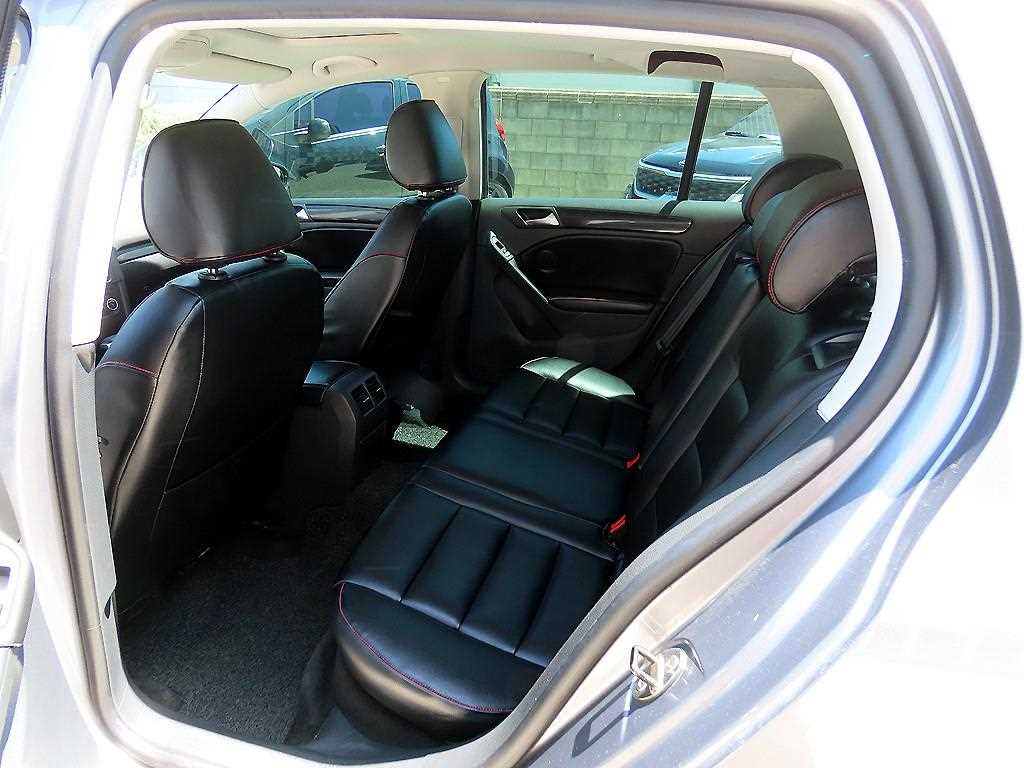 Volkswagen Golf - Vista 6