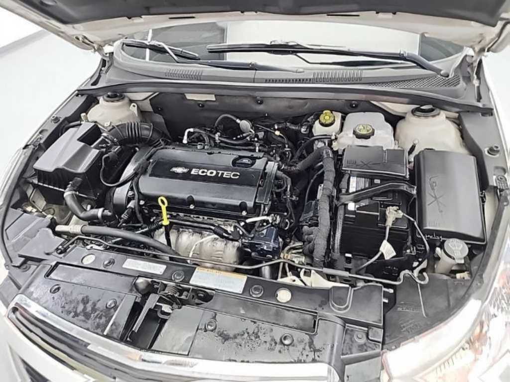 Chevrolet Cruise - Vista 5
