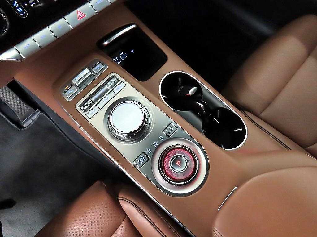 Genesis GV70 - Vista 10