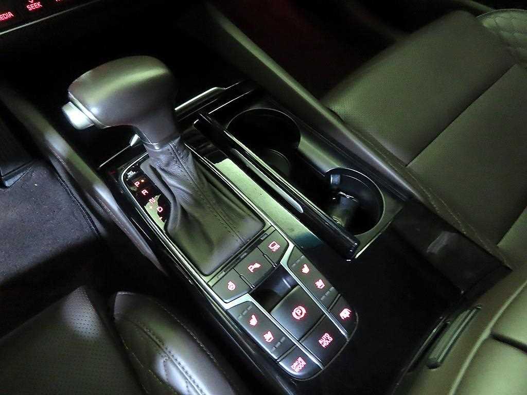 KIA K7 - Vista 12