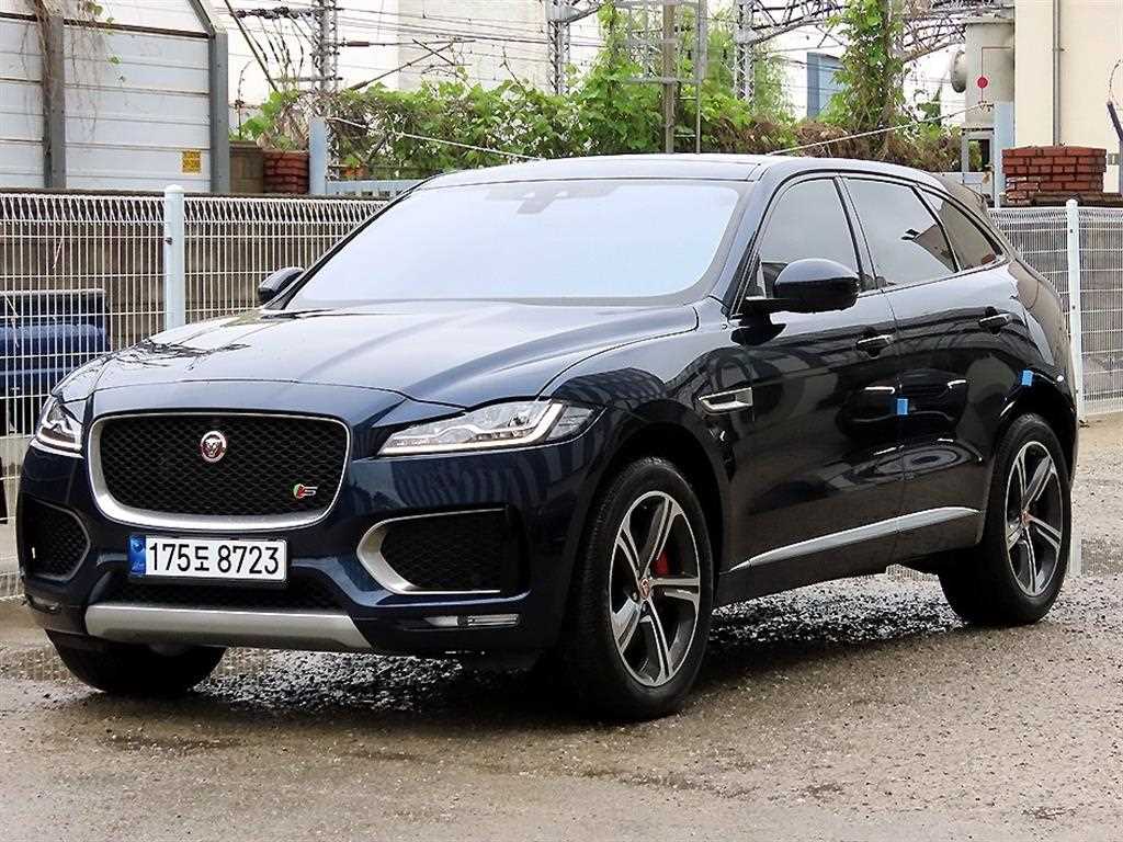 Jaguar F-PACE - Vista 2