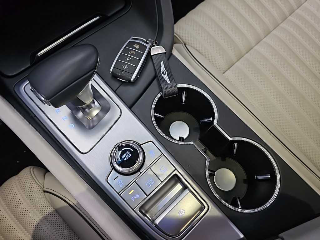 Genesis G70 - Vista 8