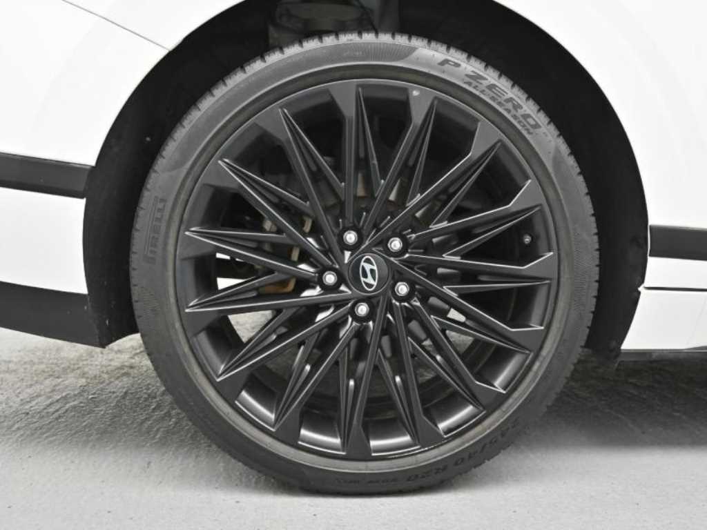HYUNDAI Grandeur - Vista 5