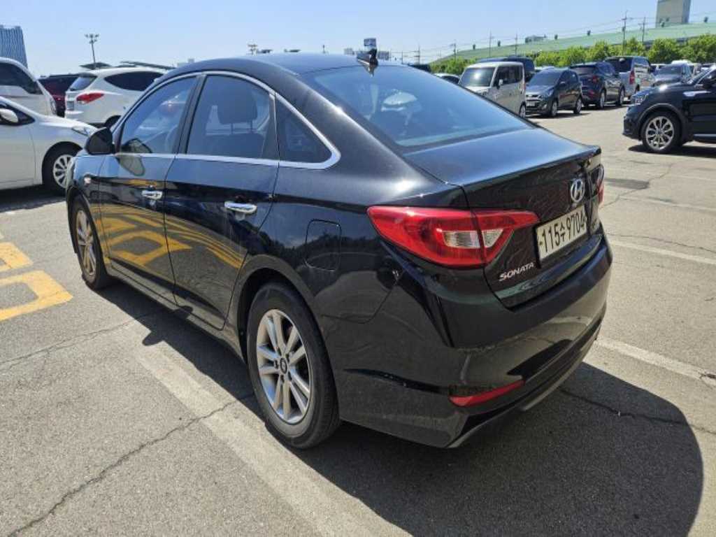 HYUNDAI Sonata - Vista 3