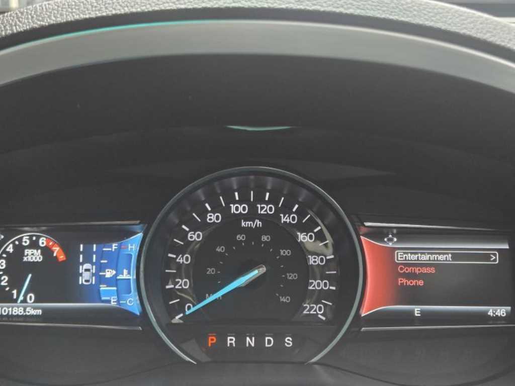Ford Explorer - Vista 6