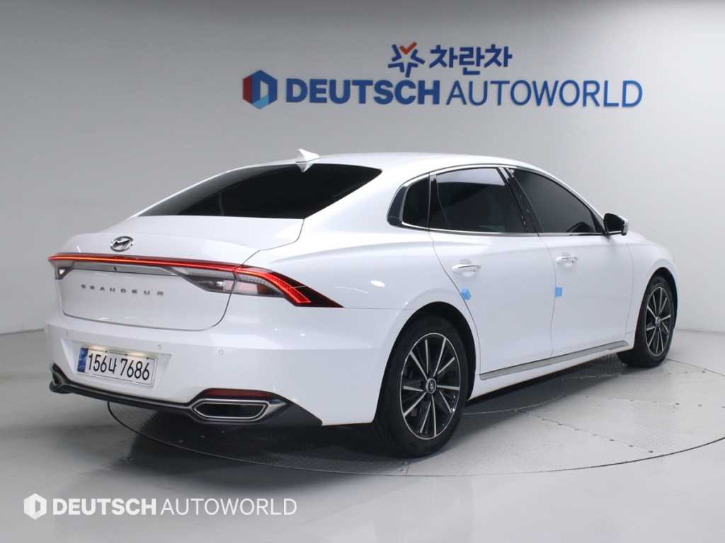 HYUNDAI Grandeur - Vista 4