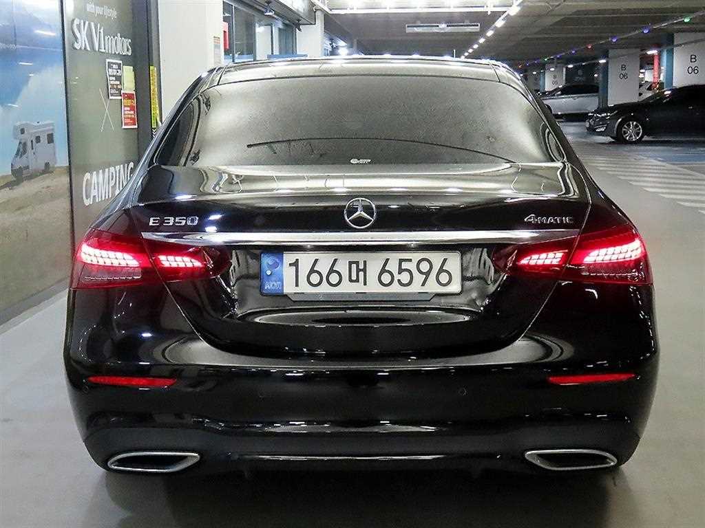 Mercedes Benz E class - Vista 5