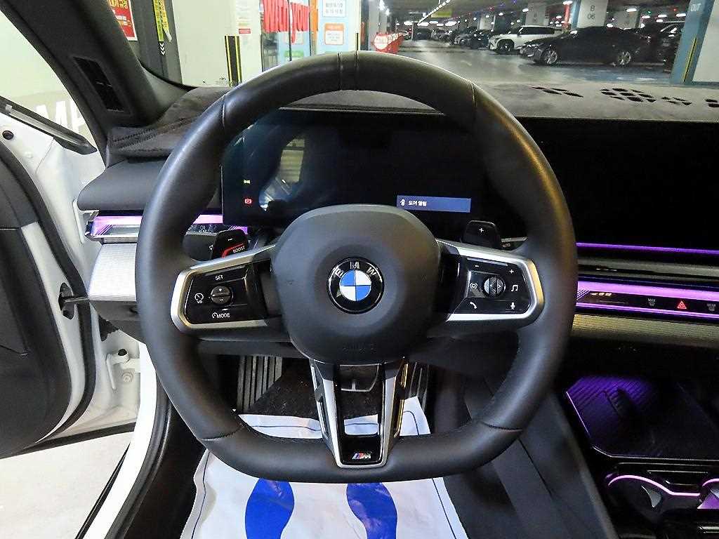 BMW 5 Series - Vista 8