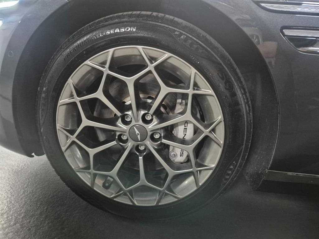 Genesis G80 - Vista 6