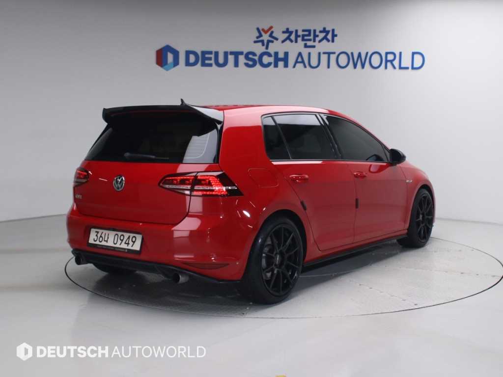 Volkswagen Golf - Vista 2