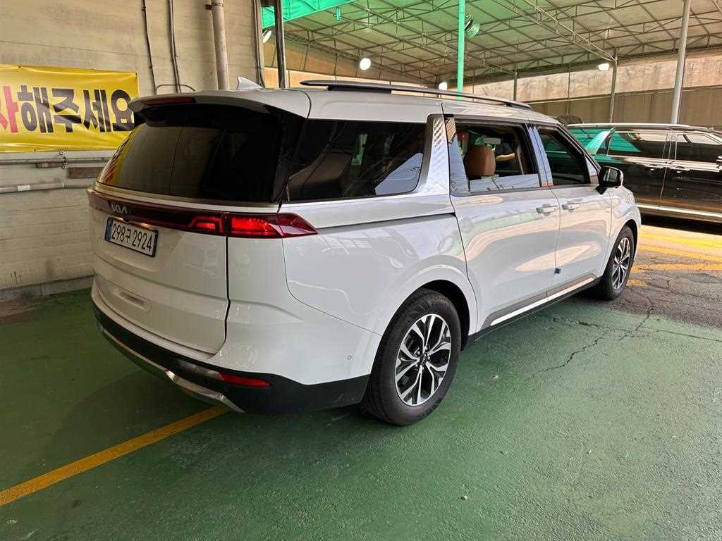 KIA Carnival - Vista 2