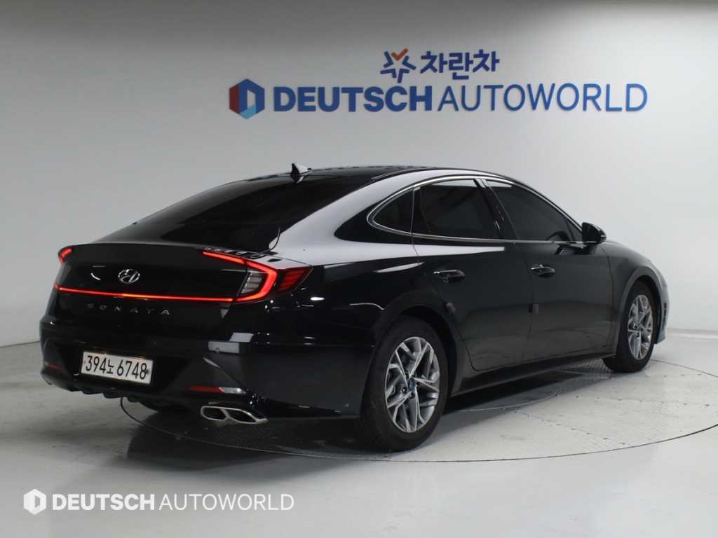 HYUNDAI Sonata - Vista 2