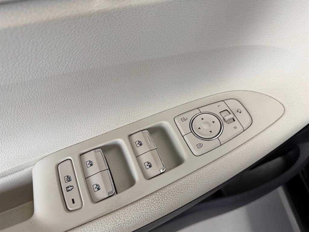 HYUNDAI Grandeur - Vista 7