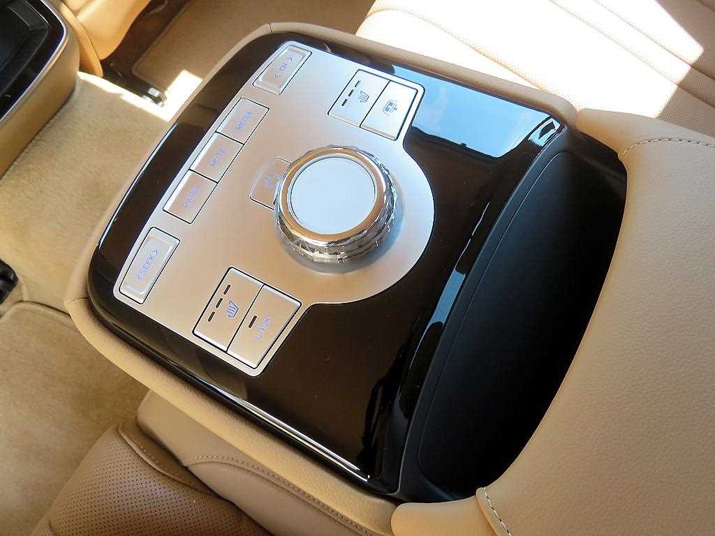 Genesis G80 - Vista 9