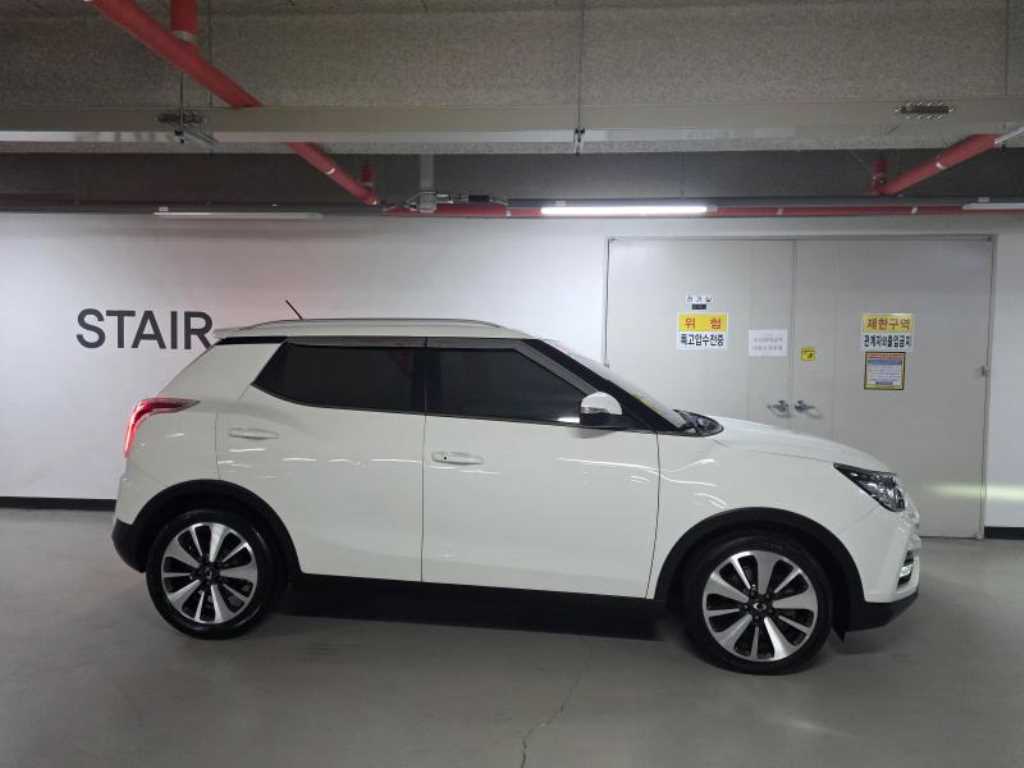 Ssangyong Tivoli - Vista 3