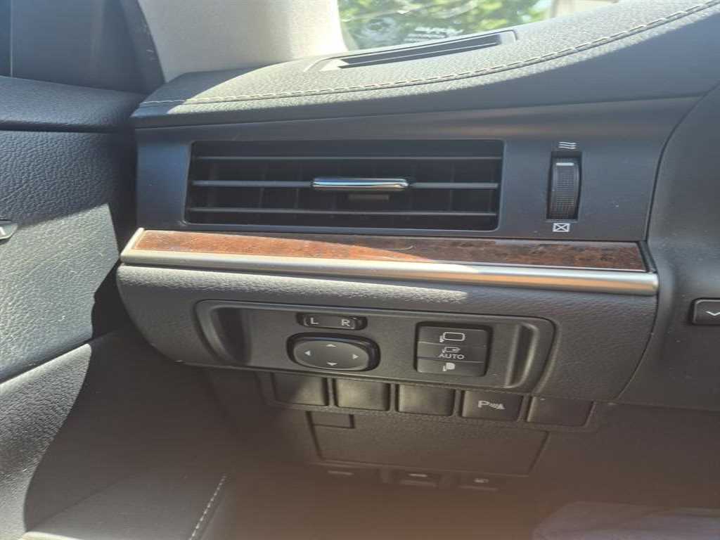 Lexus ES - Vista 6