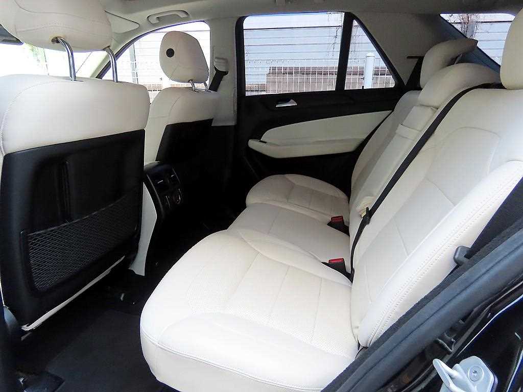 Mercedes Benz GLE Class - Vista 6