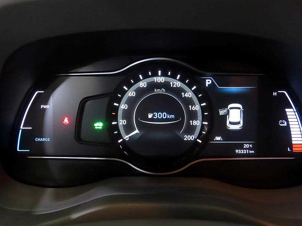 HYUNDAI Kona - Vista 9