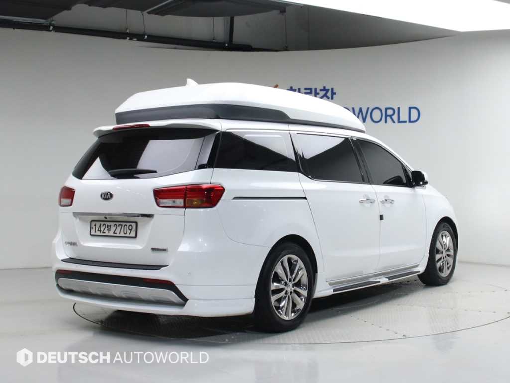 KIA Carnival - Vista 2