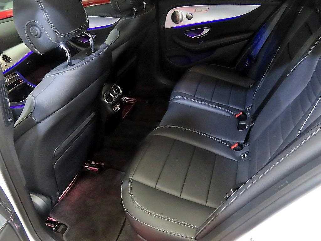 Mercedes Benz E class - Vista 7