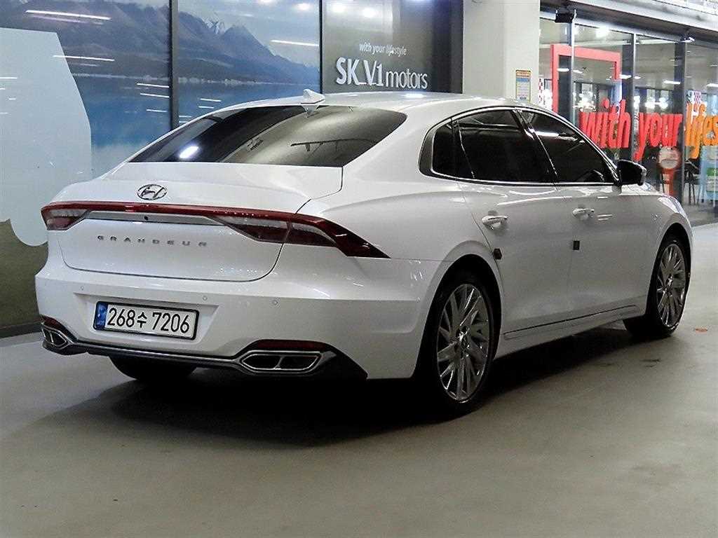 HYUNDAI Grandeur - Vista 4