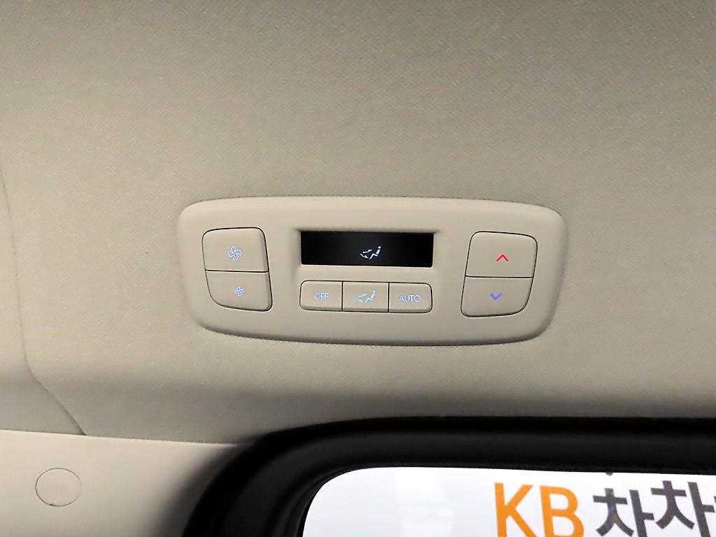 HYUNDAI Staria 2022 Plateado - Importación desde Corea - HF Imports Iquique - Foto 13