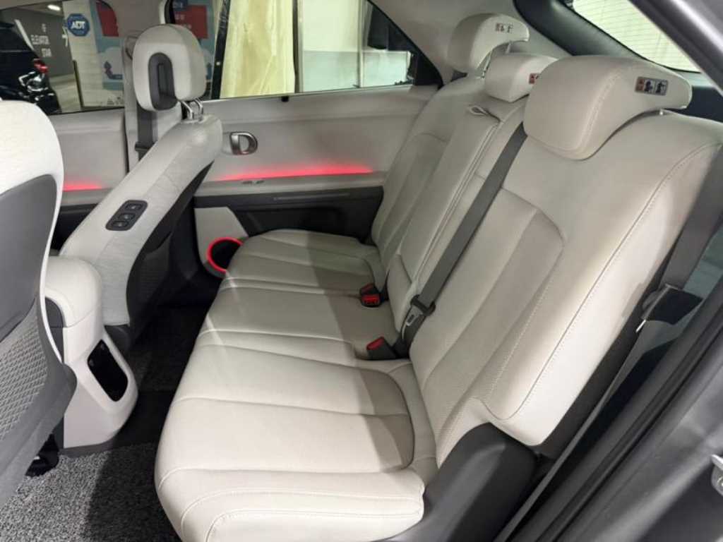 HYUNDAI Ioniq 5 - Vista 7