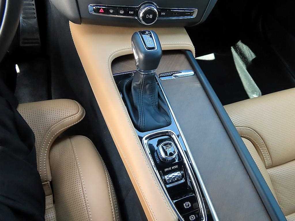 Volvo S90 - Vista 11