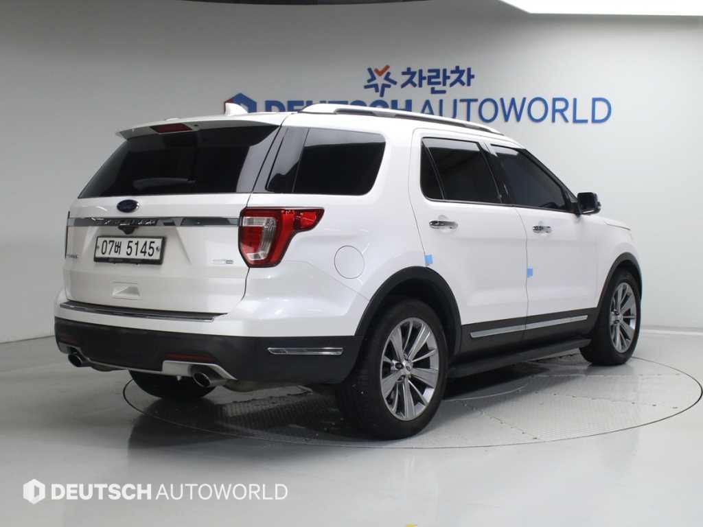 Ford Explorer - Vista 2