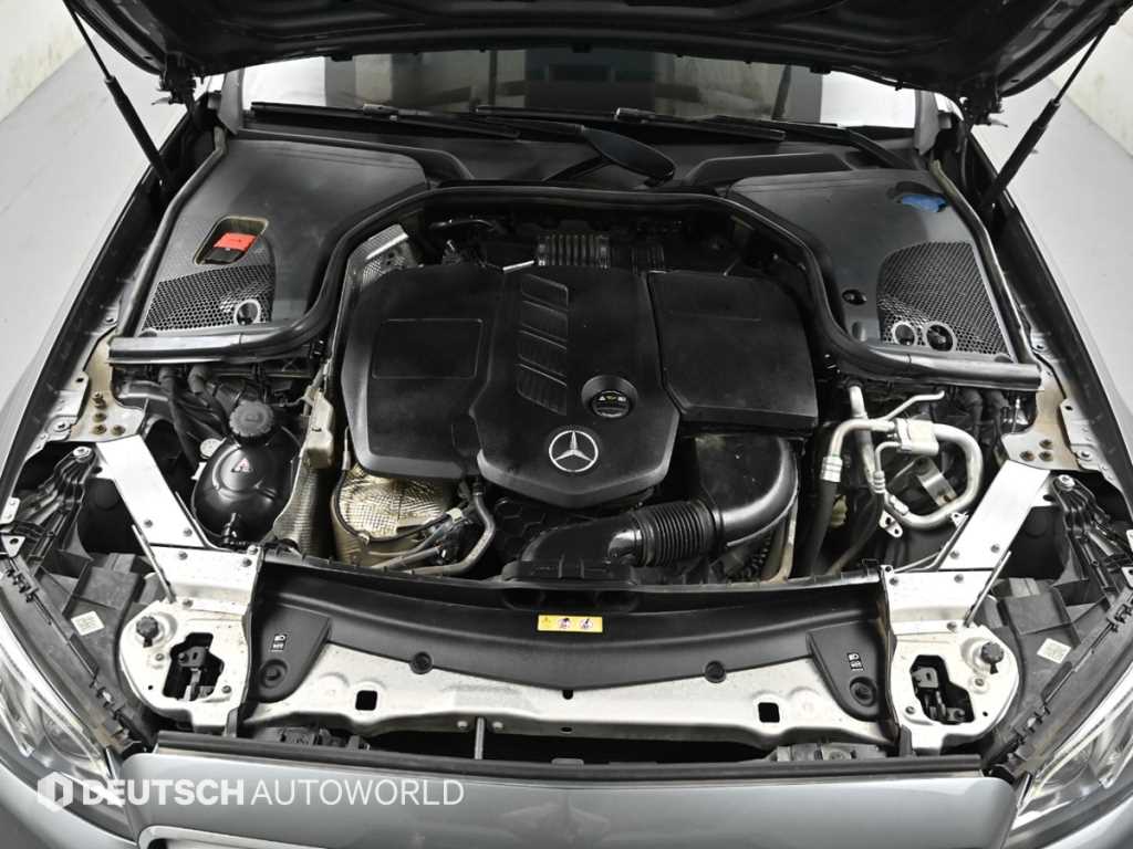 Mercedes Benz E class - Vista 6